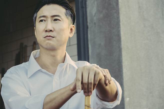 星二代洪天明也有演出《七人乐队》。（华映提供）