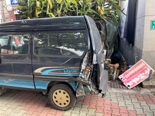 陈男驾驶小货车意外撞死85岁老妇人。(读者提供／曹婷婷台南传真)