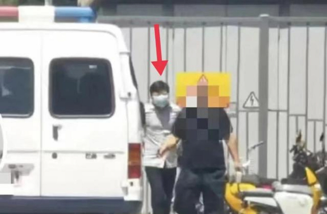 姜广涛被逮捕画面在微博上疯传。(图/ 摘自微博)