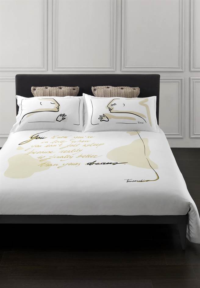 【TRUSSARDI】HIM_HER數位印染平單組。（日比家族提供）