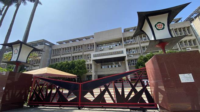 高中免试入学放榜，中一中、中女中今年最低录取积点都是95点，中女中较去年提高3点。（资料照片）