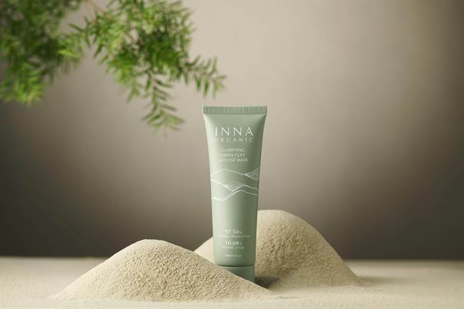 全新「净肤平衡绿石泥膜慕丝」拒绝油脂清零！温和深度清洁法 养成健康平衡肌底。（童顏有机提供）