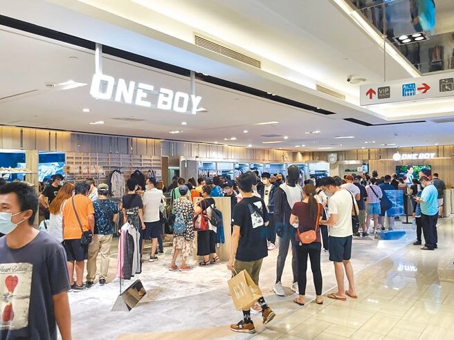 板桥大远百4月中引进ONE BOY品牌，今年业绩预计可达4000万元。（板桥大远百提供）