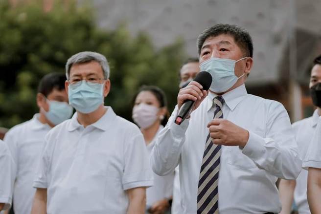 受邀担任陈时中竞选团队主委，陈建仁今天表示，他责无旁贷，一起承担。(图/取自陈建仁脸书)