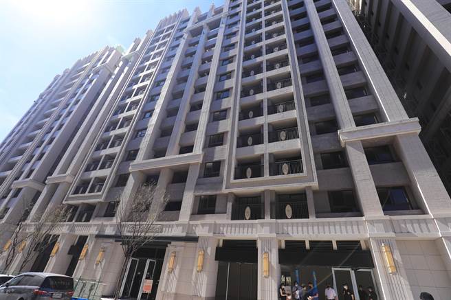 位于台中市南屯区的建功1号好宅即将落成，将于9月招租。(林欣仪摄)