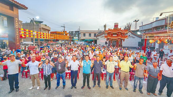 民进党嘉义县「国嘉队」选战队伍已成型，近期为拉抬新秀选将的选情，党部已在朴子市、水上乡、鹿草乡开过多场政策说明会。（民进党朴子市长参选人涂建轩提供／吕妍庭嘉义传真）