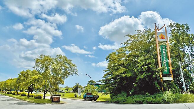 位于台南市后壁区的台湾兰花生物科技园区，今年由台南市政府移交给农委会管辖。（张毓翎摄）