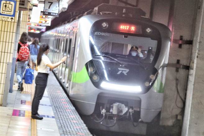 台鐵確診人數漸減 8/1起復駛全部班次（本報資料照）