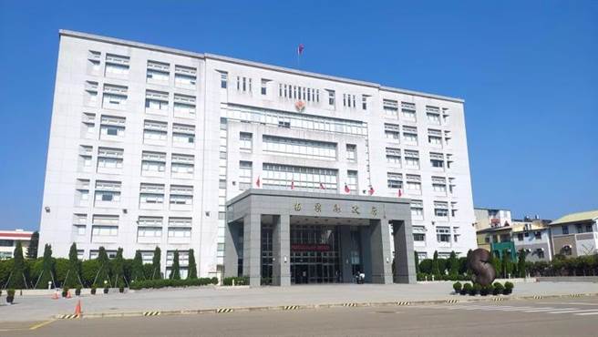 苗栗县政府指出，将即刻函文坤舆中止试运转许可。（李京升摄）