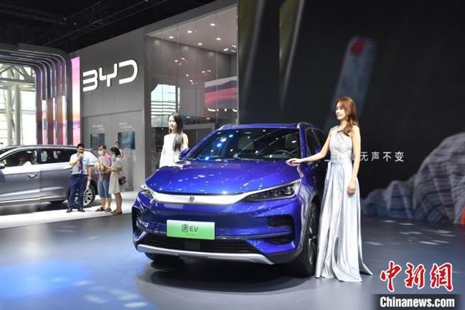 中國最大電動車製造商比亞迪宣布，明年起進軍日本市場。圖為2022年湖南車展。（摘自中新網）
