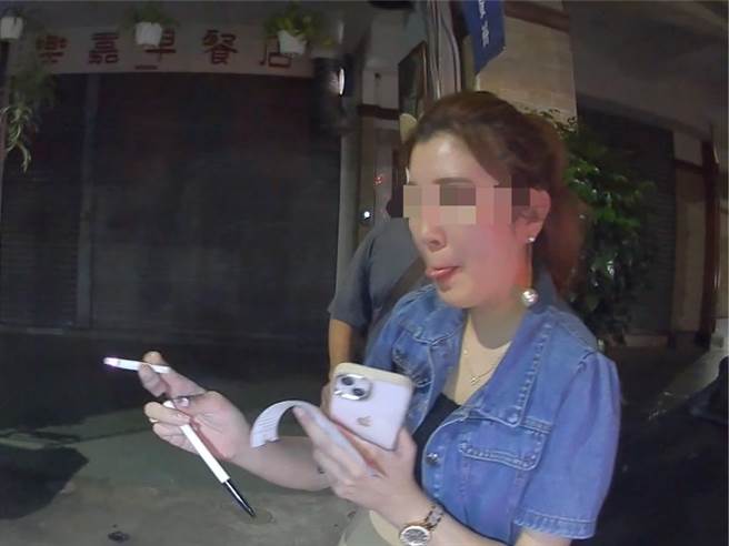 潘男担心同事赖女叫车危险，害赖女吃上6000元至1万5000元罚锾。（翻摄照片／崔正纲高雄传真）