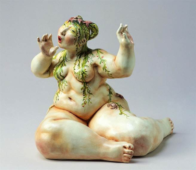 美國作品《女妖》呈現栩栩如生的粉嫩膚色。（葫蘆墩文化中心提供）