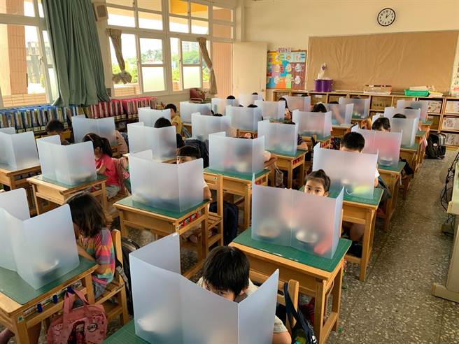 斗六市鎮南國小下學年也撐不住原價600元的午餐費，將漲為800元。（周麗蘭攝）