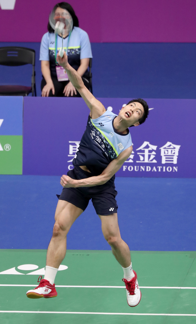 周天成晉級到台北羽球公開賽男單8強。（鄭任南攝）