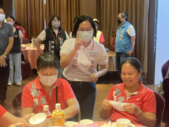 民眾黨桃園市長參選人賴香伶說，李妍慧提告是想轉移林智堅論文門焦點。（呂筱蟬攝）