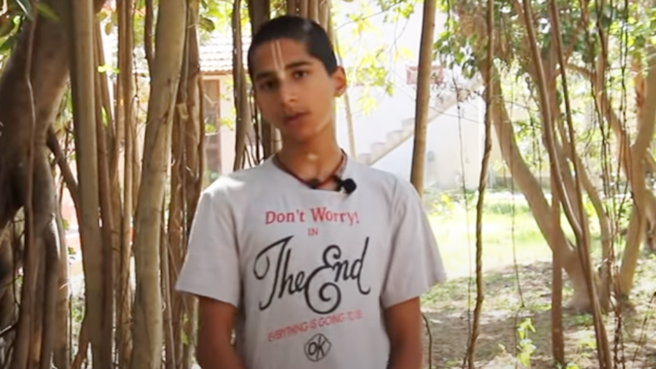 印度神童阿南德再度做出新预言，指出全球8月恐面临三大灾难。(图／翻摄自YouTube《Conscience》)