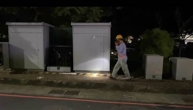 台南市中西區、南區今晚近10點突然無預警大停電，造成造成5228戶停電，台電派員搶修中。（台電提供／曹婷婷台南傳真）
