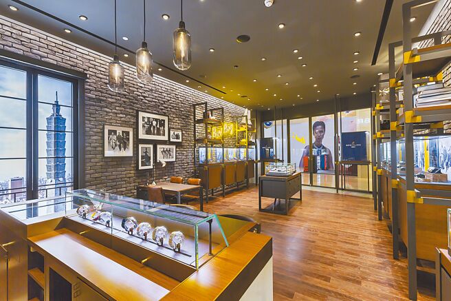 百年灵首家专卖店落脚台北101，店装充满现代復古风格与纽约工业风。（Breitling提供）