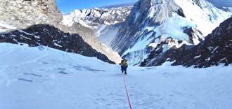 台灣第1人  美女登山家曾格爾無氧攻頂世界最難高峰