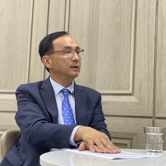 屏东三军联训基地发生装甲兵死亡意外，朱立伦呼吁政府应做好事前对军人保障与风险管控。（截自朱立伦脸书）