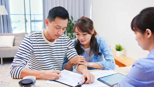 人夫开价880万想买千万中古屋，靠一招让超硬屋主点头了。（图／shutterstock）