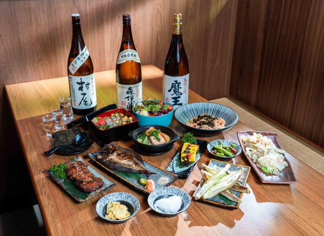 Global Mall 桃园A19引进了鼎珍旺餐饮集团全新型态的「藏王日式食堂」，现推出当月寿星免费招待「天妇罗蛋糕」、「父亲节四人餐酒套餐」等优惠。（石智中摄）