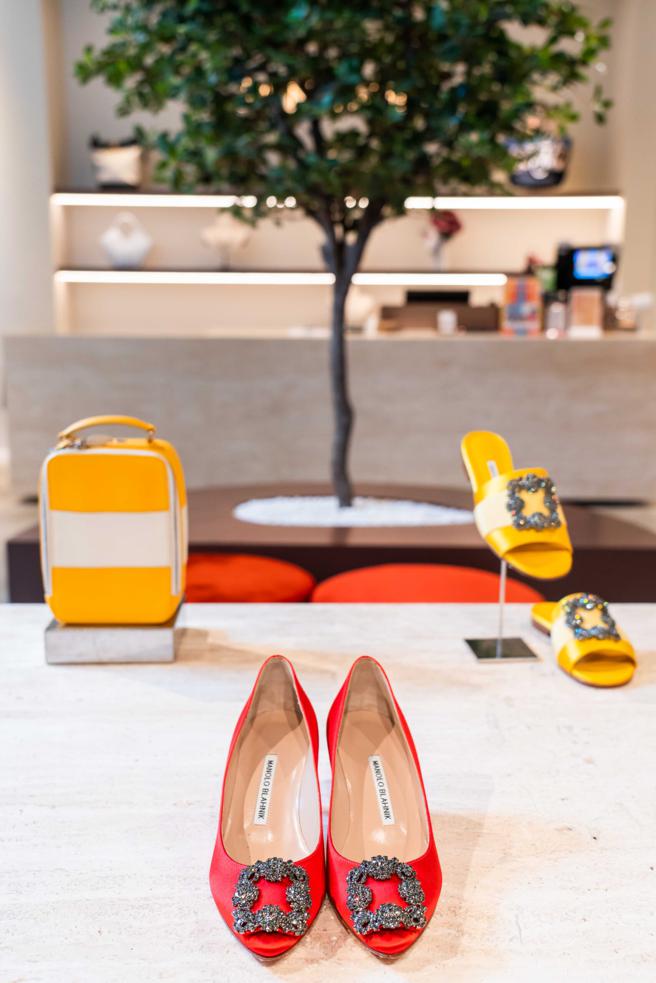 GLORIA OUTLETS华泰名品城中精品选物店Minoshin，集结了《欲望城市》凯莉的经典婚鞋品牌Manolo Blahnik、女明星衣柜战袍的Balmain等品牌。（石智中摄）