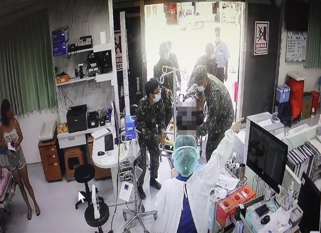 24岁全姓士兵21日被炮尾环压到重伤，不幸身亡。（民眾提供／谢佳潾屏东传真）