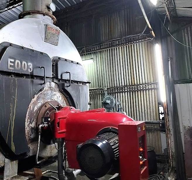 新北市劳工局推动「补助微型企业改善安全卫生设备计画」，对于有坠落、切割、卷夹、感电、火灾爆炸及中毒等危害风险场所，提供最高12万元的费用补助。（新北市劳工局提供）