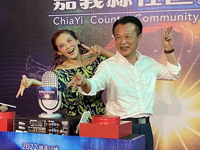 民進黨籍嘉義縣長翁章梁今天上午出席社區藝術季活動。（廖素慧攝）