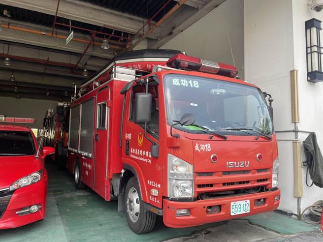 高雄市消防车逾龄比已经从去年14.23％，预计今年底可以到降到6.8％。（洪靖宜摄）