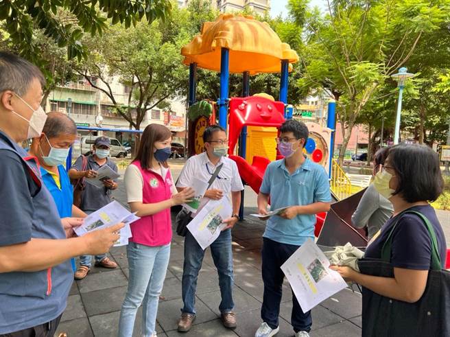 张维倩透露，安邦公园未来将进驻大型共融式溜滑梯、攀爬网、摇摇马、跷跷板，和孩子们最爱的盪秋千。（张维倩提供／李奇叡新北传真）