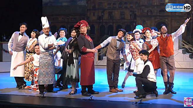 黃嘉千、竇智孔等人今現身舞台劇宣傳。（圖／翻攝自中時娛樂 Youtube）