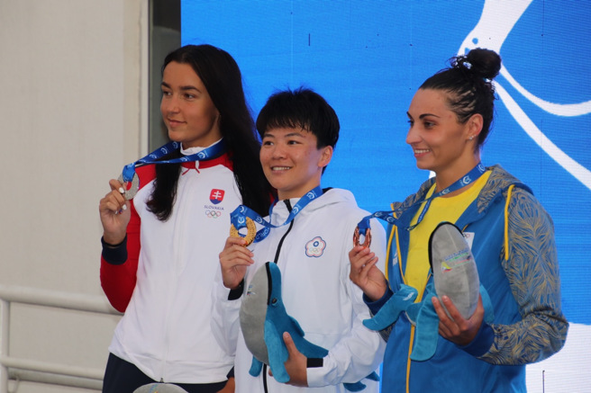 何品莉繼第21屆世界蹼泳錦標賽1銀的佳績後再度突破，一舉拿下女子200公尺雙蹼金牌，為我國在蹼泳項目中光耀全世界，泳奪隊史第一面金牌。(戴志揚翻攝)