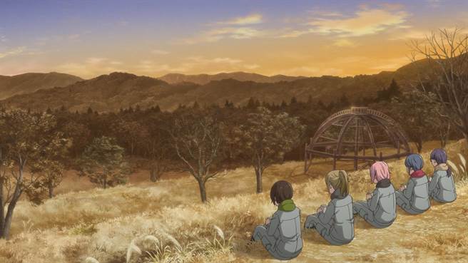 《电影版 摇曳露营△》以社会新鲜人的角度带入全新的故事。（羚邦提供）