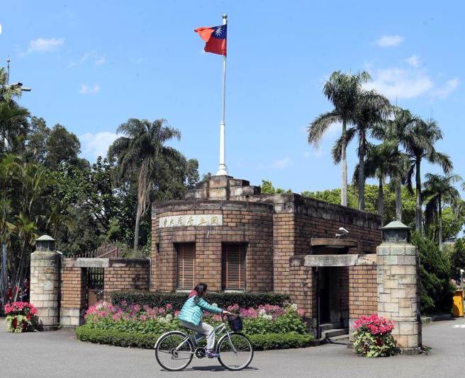 台大校門。（資料照片）