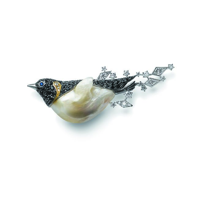 MIKIMOTO Wild And Wonderful頂級珠寶系列，企鵝胸針。（MIKIMOTO提供）