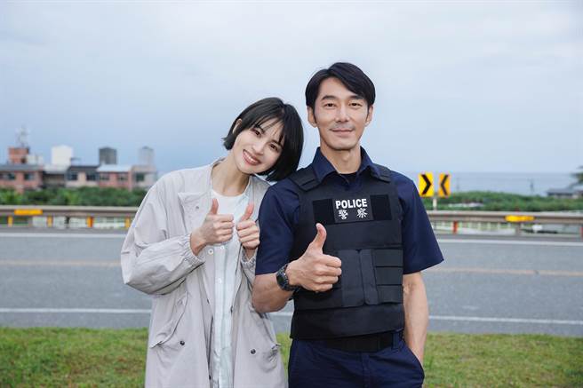 曾沛慈日前拍攝新歌MV，邀來李李仁互飆演技。（亞神音樂提供）