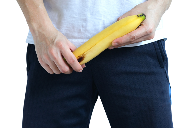 台湾一对中年夫妻行房时发现，丈夫高潮后竟没有射精，尿液还呈现混浊状，就诊才知道是「逆行性射精」导致。(示意图/达志影像)