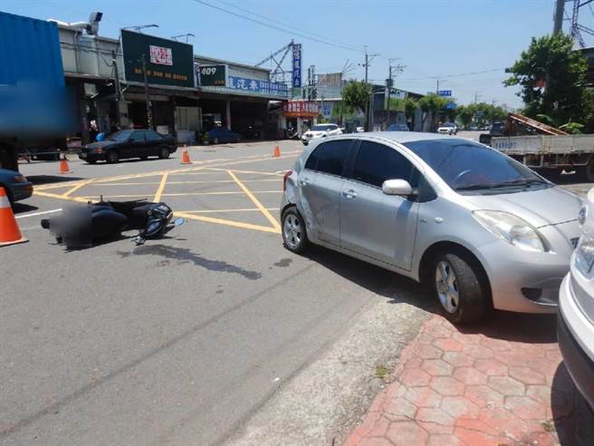 三名驾驶都未酒驾、也都有驾照，肇事原因有待警方调查厘清。（警方提供／谢琼云台中传真）