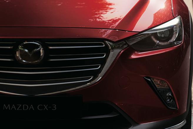 2023年式MAZDA CX-3 20S Signature首度配備ALH智慧型頭燈。（台灣馬自達提供）