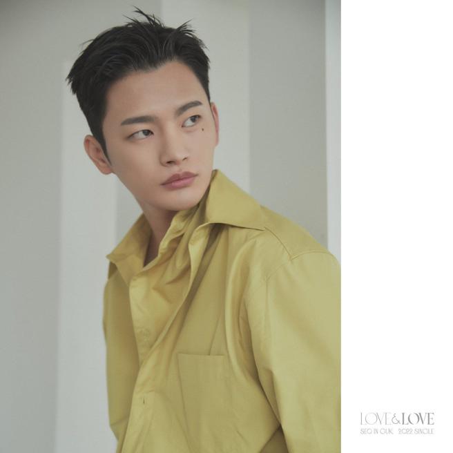 徐仁国暌违5年回归歌坛，近日推出新专辑《LOVE&LOVE》。（华纳音乐国外部提供）