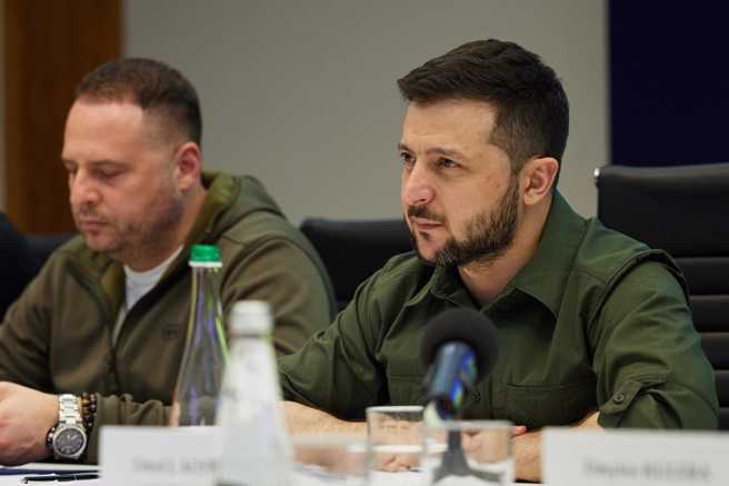 泽伦斯基说，俄罗斯以飞弹攻击敖德萨港，显示俄国会设法不去执行与联合国、土耳其和乌克兰达成的谷物出口协议。（图／乌克兰国防部脸书）