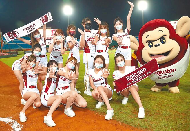 乐天桃猿队本月正式拿下今年上半季冠军，现正值下半年球季开打，不妨搭趟捷运来感受中华职棒的火热气氛。（乐天集团提供）