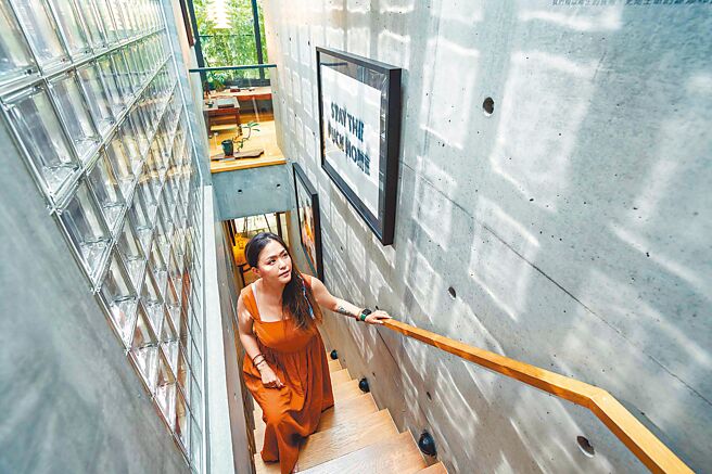 袭园美术馆为仆人建筑空间设计一手打造的全清水模建筑，每周六开放民眾免费预约参观。（石智中摄）