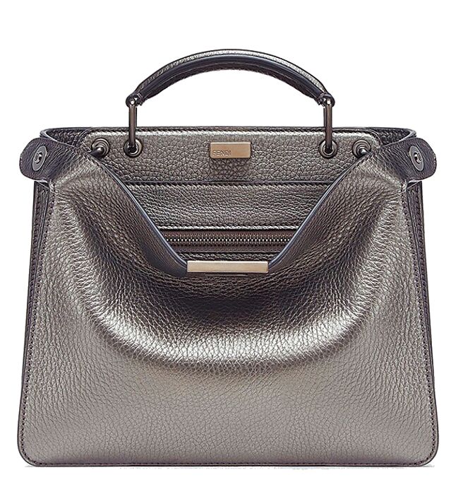 FENDI 大象灰 Peekaboo ISeeU Mini，14万5000元。（FENDI提供）