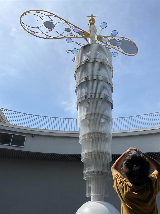 中央气象局表示，明天开始太平洋高压减弱，各地高温不会像这几天这么高，但仍针对18县市发布高温预警灯号。（李柏澔摄）