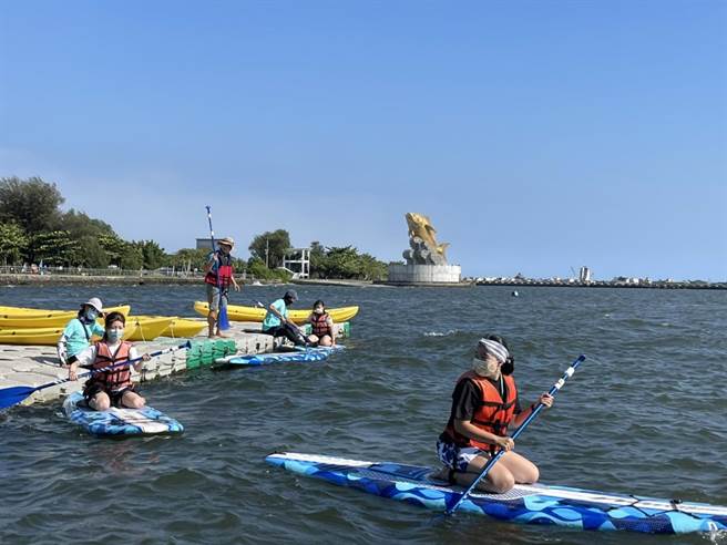 东港大鹏湾水上嘉年华5天活动破5万人次参与，在地观光业者看好后续发展。（谢佳潾摄）