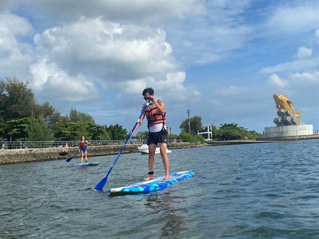 东港大鹏湾水上嘉年华5天活动破5万人次参与，在地观光业者看好后续发展。（谢佳潾摄）
