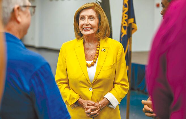 美國眾議院議長裴洛西規畫八月訪台，拜登在被問到時卻說，「軍方認為現在這不是個好主意」。（美聯社）